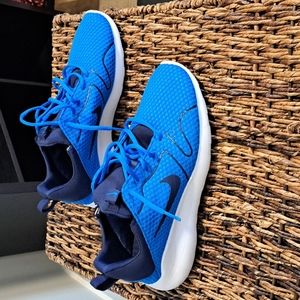 Nike men's athletic shoes